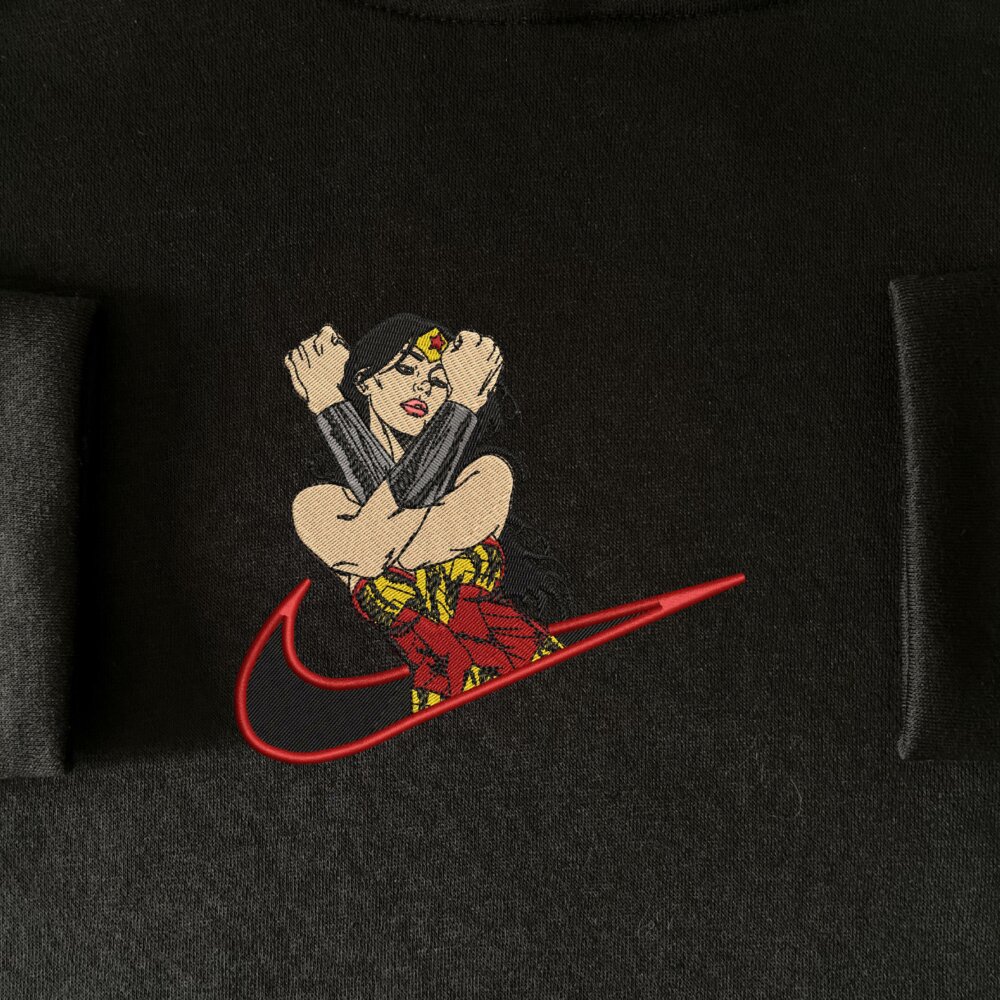 Wonder Woman Embroidered Hoodie Black (1)