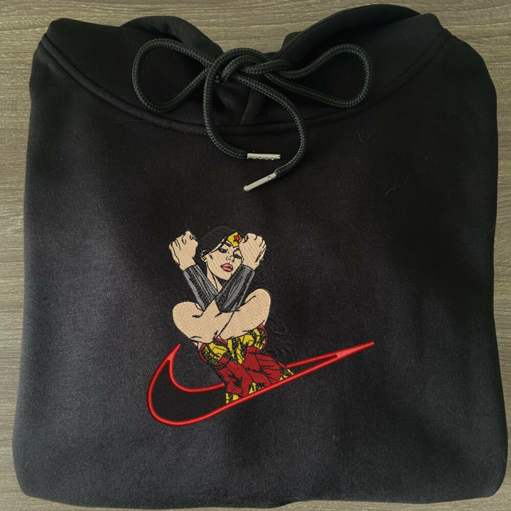 Wonder Woman Embroidered Hoodie Black (3)